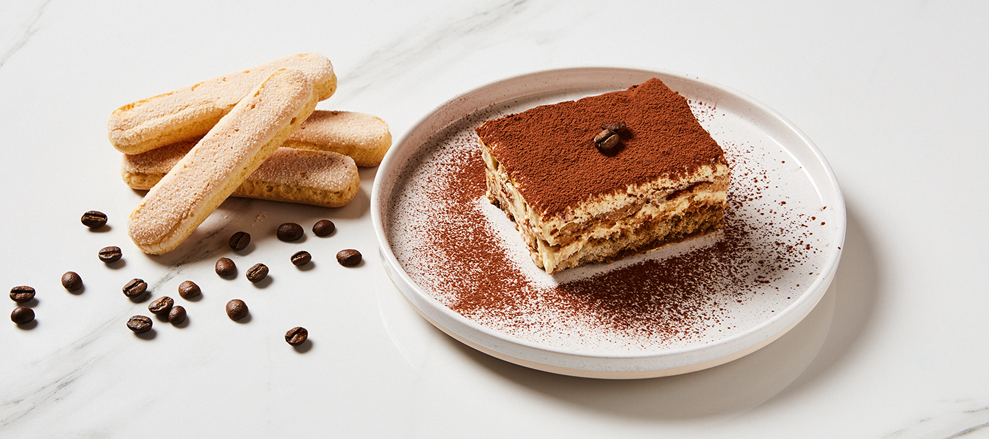 fetta di tiramisu con savoiardi